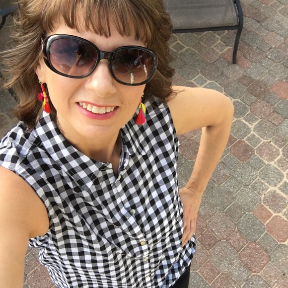 Meet your Posher, Kim - Picture 2 of 2